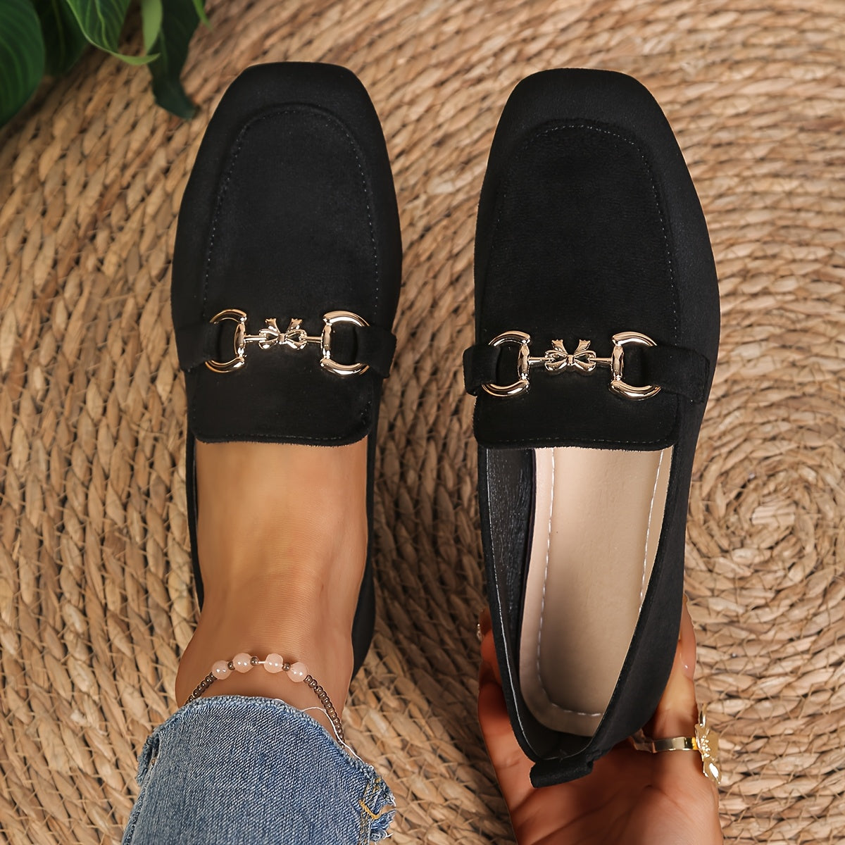 [Comfortable Lightweight Shoes] New Women's Fashionable Small Square Toe Single Shoes with Metal Butterfly Buckle Decoration, Comfortable And Lightweight, Suitable for Work, Walking, Parties, Vacations, And Home, Women Shoes