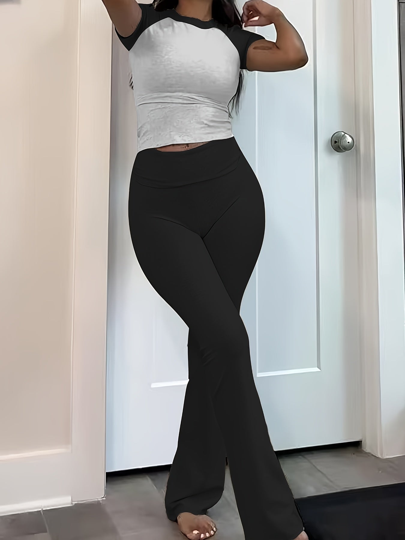 Leisure Women'S Two-Piece Round Neck T-Shirt And Low-Waisted Flared Pants Set Streetwear