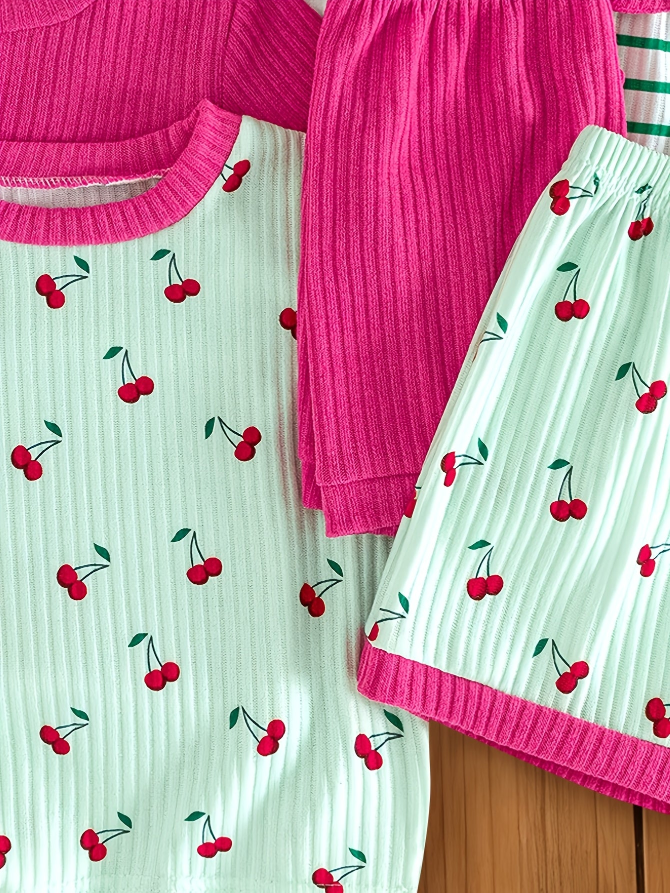 6pcs Set Of Girls' Summer New Cherry Fruit Pattern Short-sleeve And Shorts Comfortable Outfit, Perfect for Outdoor