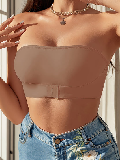 A 3pcs Detachable Padded Bra Without Steel Rings, Featuring a Strapless Design, Is Made of Soft and Breathable Nylon Material. It Is Perfect for Pairing with Summer Off-shoulder Outfits, Showcasing Elegant Style.