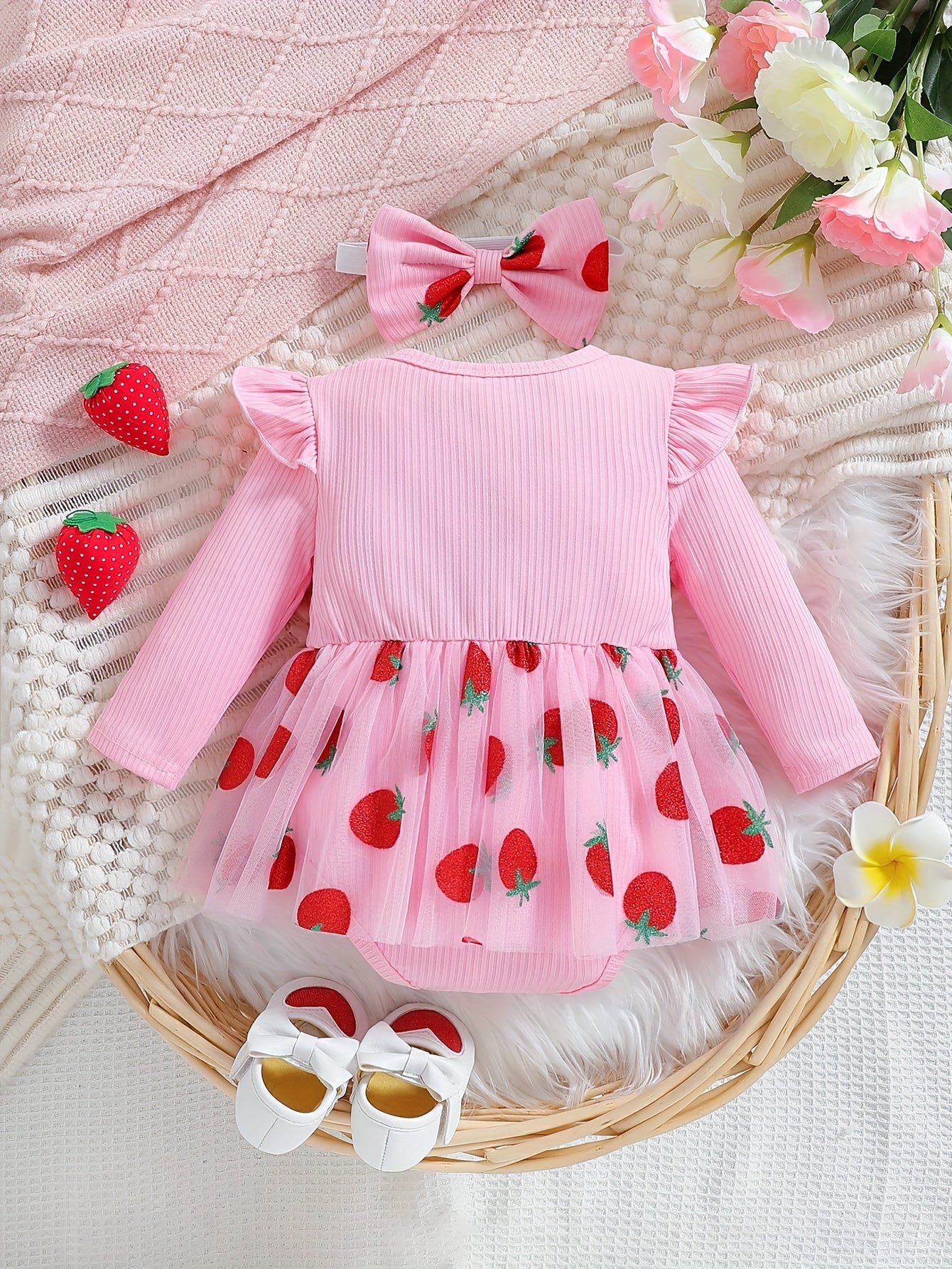 Long-Sleeve Knitted Striped Bodysuit for Girls, Featuring a Strawberry Tulle Skirt And a Cute Bow, Perfect for Spring And Autumn Outings, for Outdoor