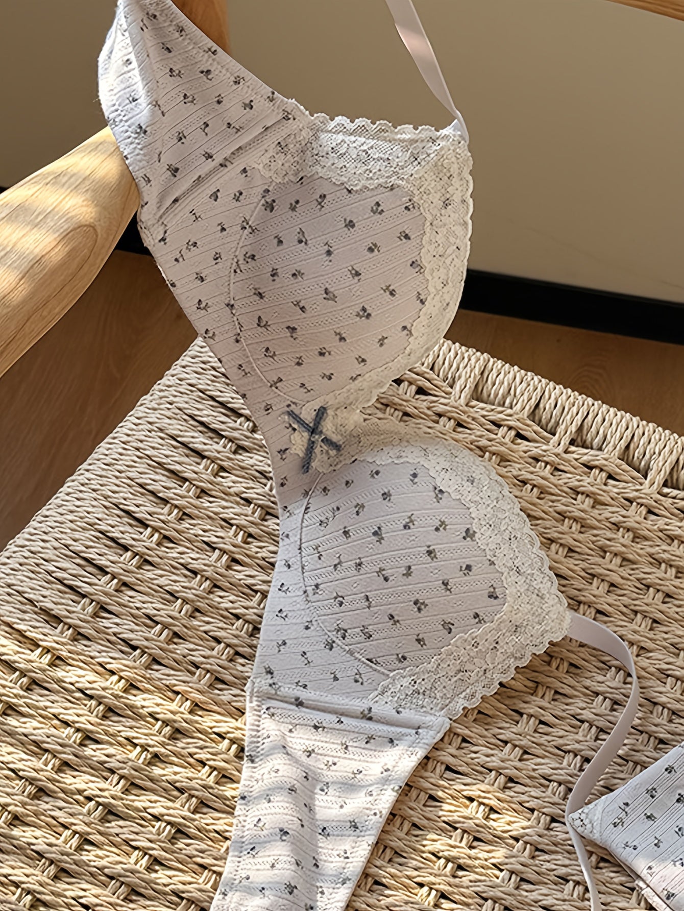 4pcs Small Chest Fresh Floral No Steel Hoop Comfortable Bra Set - Made of Soft and Skin Friendly Fabric, Not Pricking, Suitable for Daily Life and Home Essentials, Underwear, Gentle Style Underwear