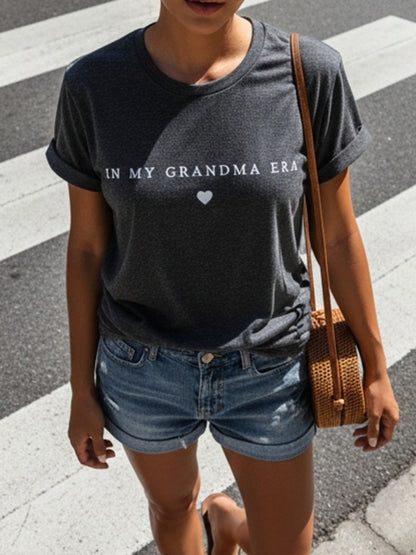 In My Grandma Era Heart Creative Digital Print Women's Casual T-shirt, Round Neck Short Sleeve T-shirt, Machine Washable, Simple and Versatile Breathable Spring and Summer Casual Style (vacation and Travel Theme)