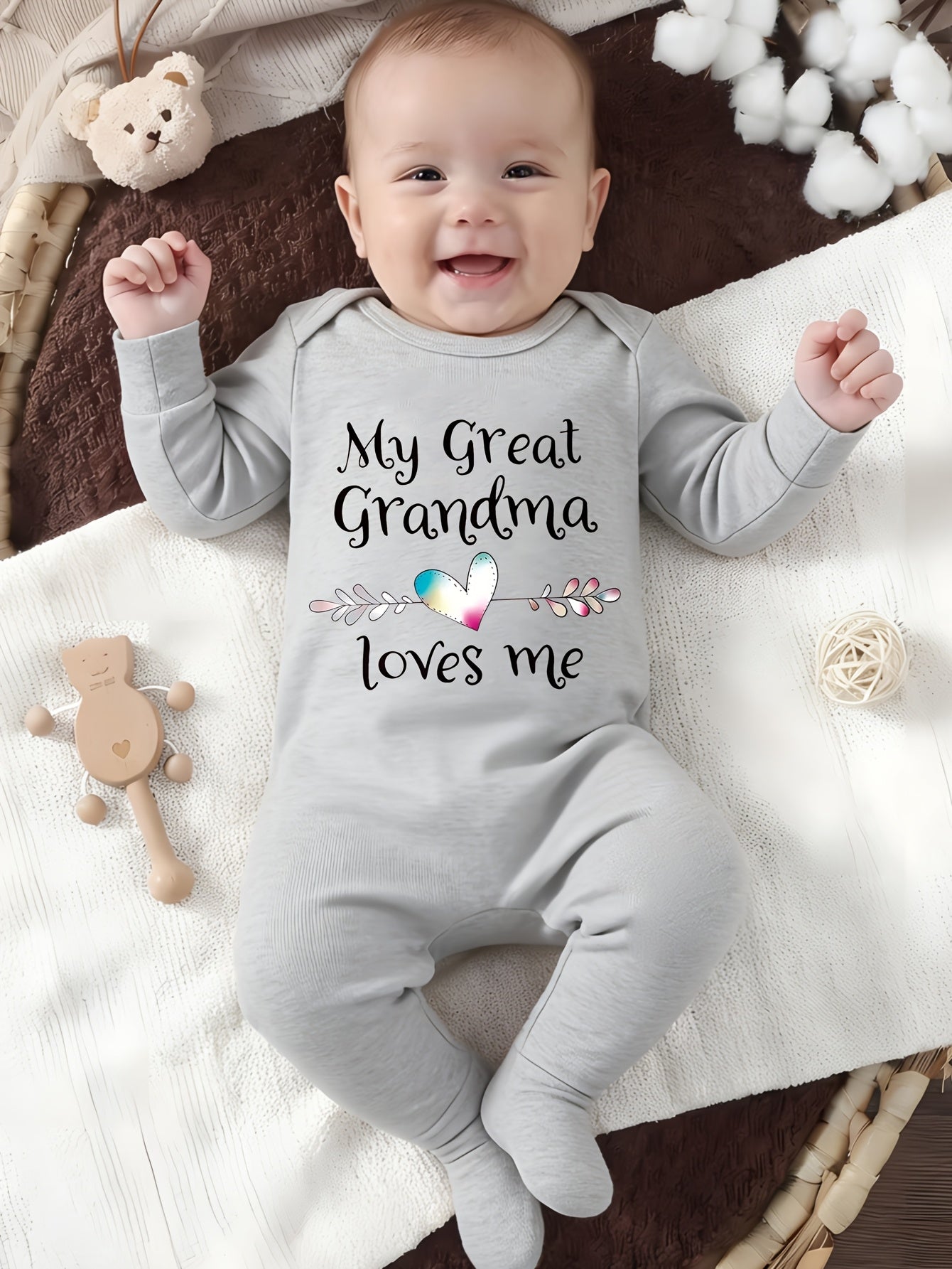 Baby Cotton Onesie with "My Great Grandma Loves Me" Lettering - Soft Long Sleeve Newborn Romper, Easy On/Off Outfits Suitable for Spring Summer Fall, Grandma-Themed Clothing, Perfect for Outdoor