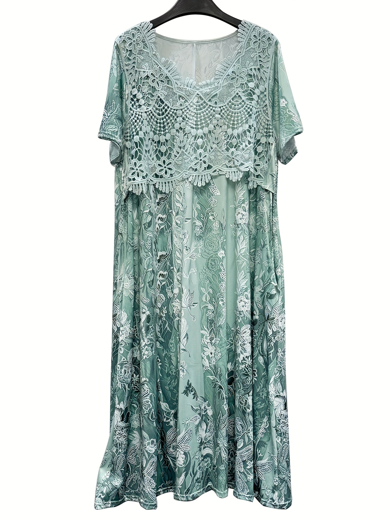Plus Size Short Sleeve Midi Dress with Lace Neck And Flower Print