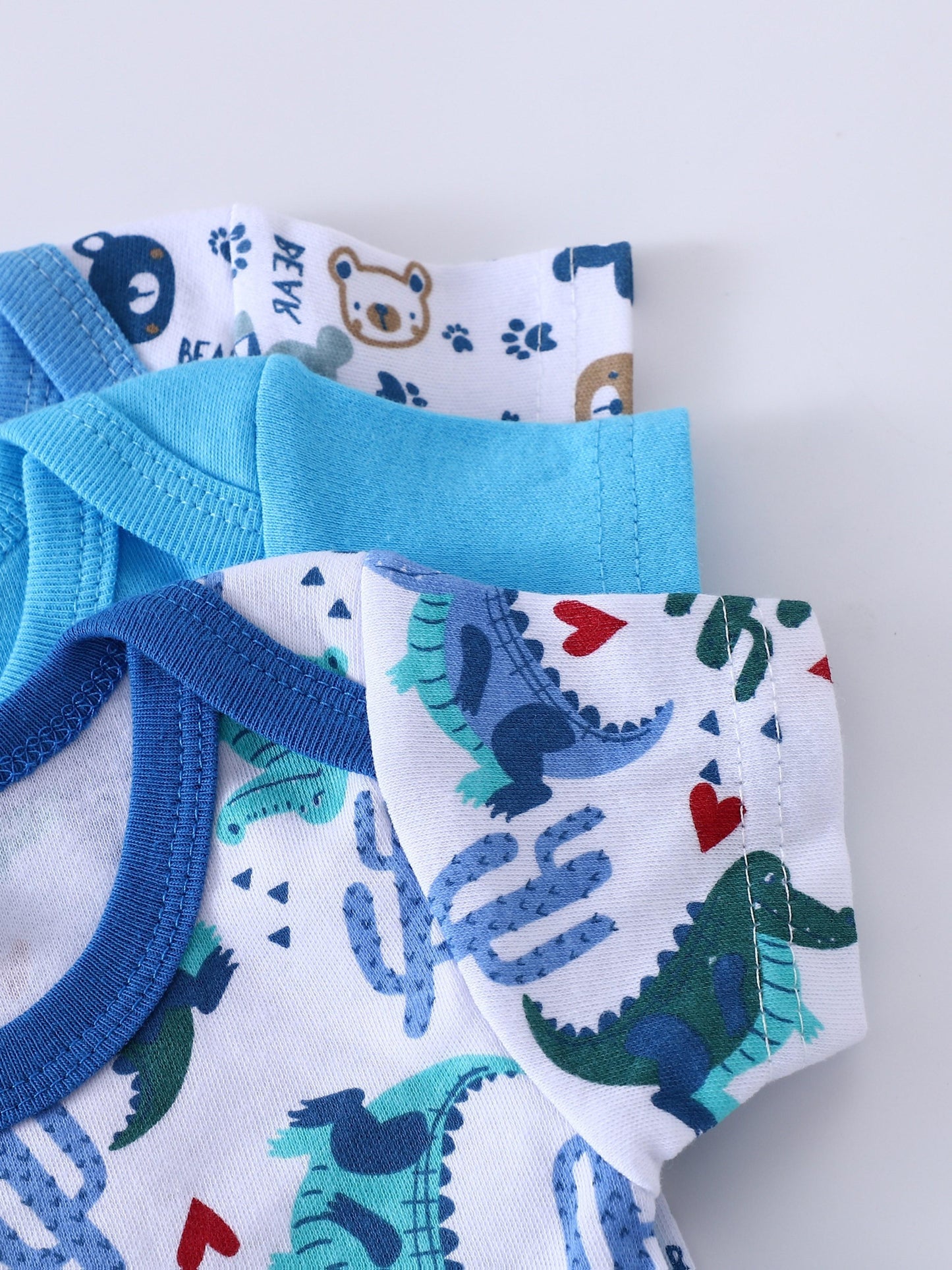Randomly Shipped 2pcs, Spring/Summer Boys' Clothing, Triangle Crawling Suit | Onesie, Animal World 3D Print, Machine Washable, Polyester, Soft and Skin-Friendly, for 0-3 Year Old Boys and Girls, Newborn Gift, Maternity Gift, Perfect for Outdoor
