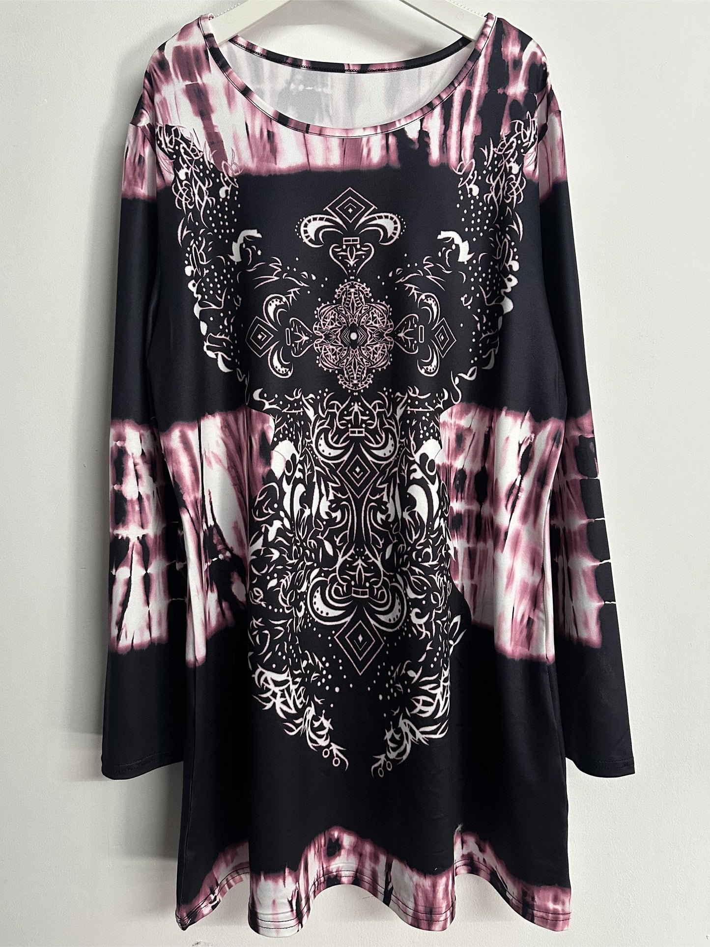 Plus Size, Plus Size Boho Top, Women's Plus Tie Dye Arabesque Print Long Sleeve Round Neck Slight Stretch Tunic Top
