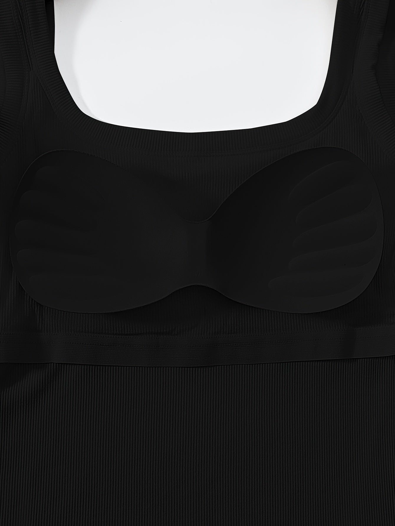A Plain Scoop Neck Tank Top, Perfect for Casual Summer Wear, Featuring Removable Chest Padding for a Slim Fit, Designed for Women