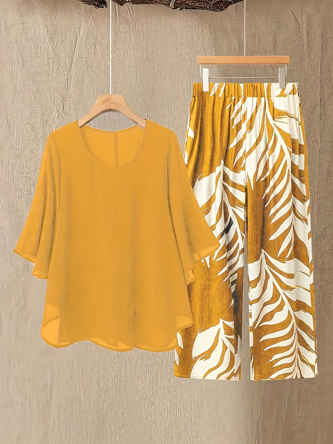 Plus Size - Plus Size - 2pcs Plus Size Women Set: Chiffon Batwing Sleeve Top And Plant Print Long Pants