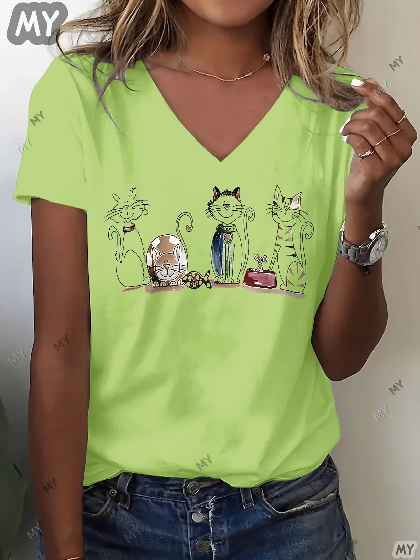 Women'S V-Neck T-Shirt, Standard Size, with Cute Cat Print Design, Suitable for Daily Life, Going Out, And Casual Wear, Making It The Best Gift for Friends And Family.