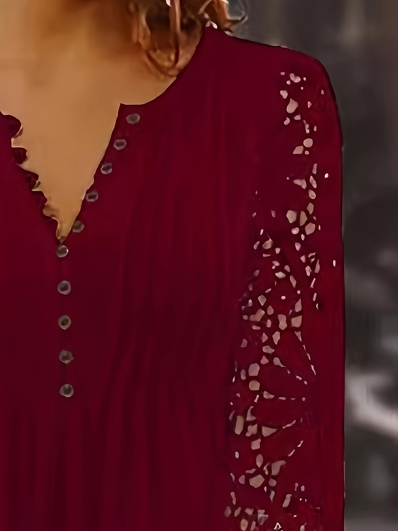 Casual Women'S Clothing in Larger Sizes, Featuring a Comfortable Blouse with Lace Hem Sleeves, a Pleated Design, And a Easy Button-Up T-Shirt Suitable for Home, Leisure, And Outdoor Activities