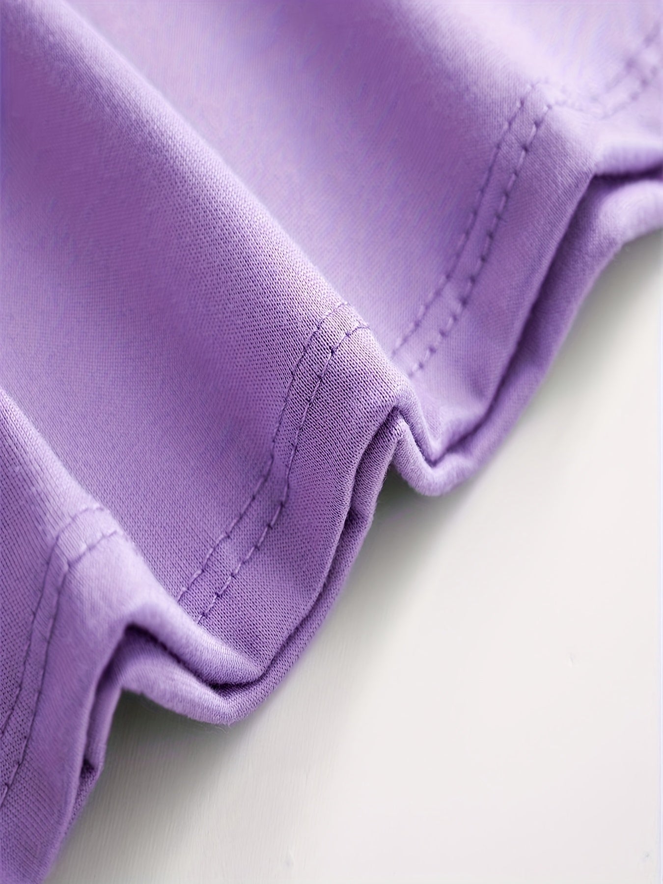 Seamless Women's Tank Top with Built-in Bra - Soft, Stretchy & Comfort Fit for All Seasons