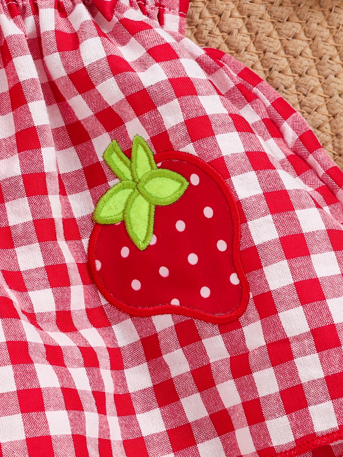 Set of 2 Girls' Outfits for Spring And Summer: a Gingham Dress with a Strawberry Print And Bow, Paired with Red Polka Dot Shorts. This Casual Set Is Machine Washable And Ideal for Toddlers, Featuring a Comfortable Spandex Design, for Outdoor
