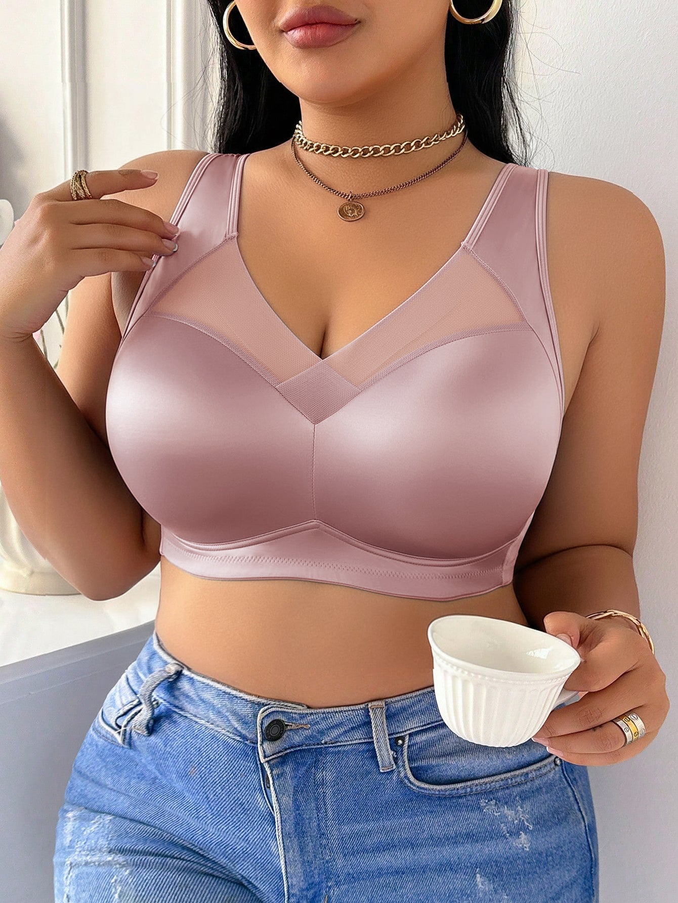 Women's Wire-Free Plus-Size Bra - Mesh Design, Sheer Satin Seamless Underwear, Comfortable Breathable Soft Support, Non-Adjustable Straps, Non-Removable Padding, Nylon Spandex Blend Smooth Bra, Suitable for Daily Wear