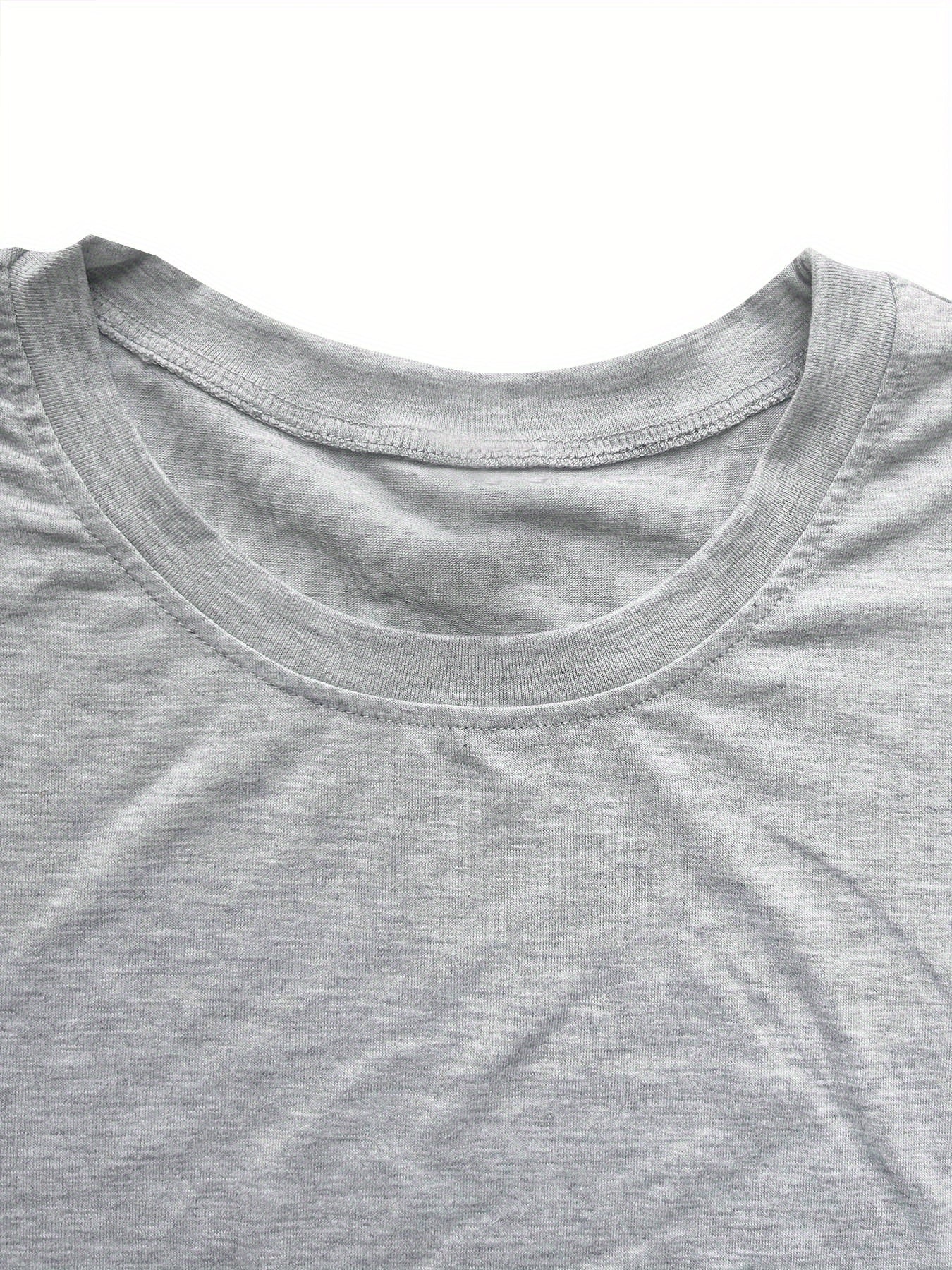 "OH HONEY I AM That Mom" Sleeveless Tank Top - Grey Casual Summer Shirt with White Cursive Lettering, Mom Slogan Print, Round Neck H-Line Fit T-Shirt for Moms, Funny Mother's Day Gift