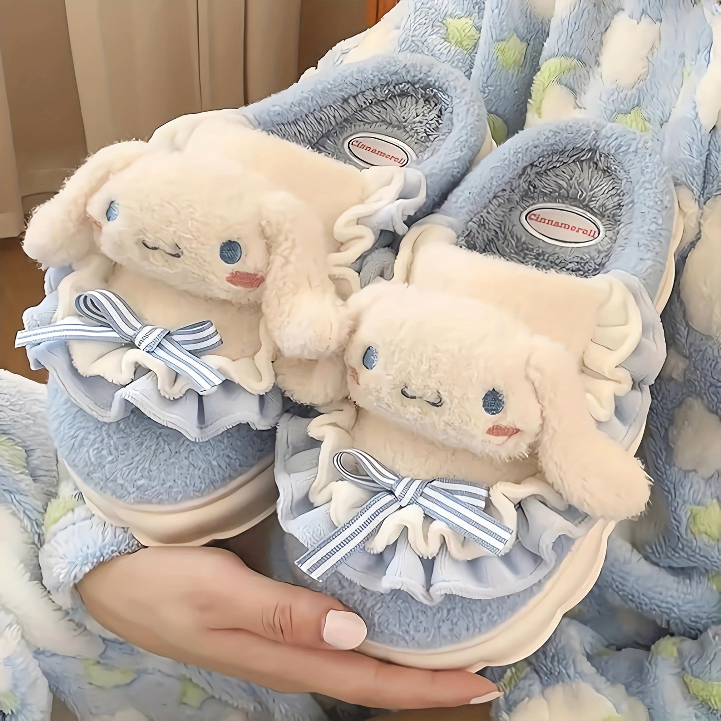 Cute Cinnamoroll Plush Slippers Kawaii Indoor Sport Shoes Camping Warm Platform Non-Slip Home Shoes Y2K Cartoon Soft Padded Plush Bedroom Shoes, Women Shoes