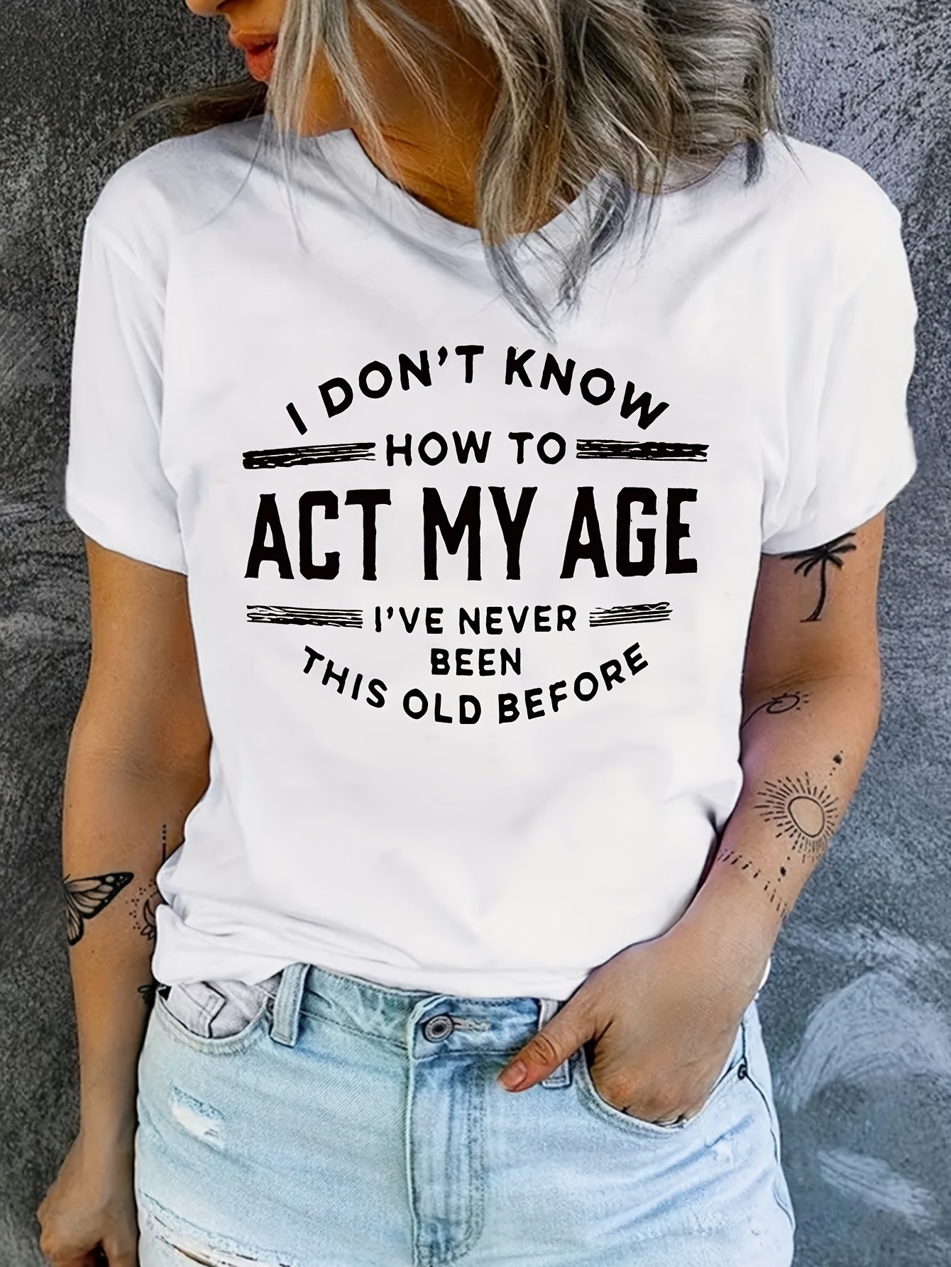 Trendy Women'S T-Shirt with Letter Design - Comfortable And Casual Short Sleeve Crew Neck Top for Daily Use And Fashionable Layering
