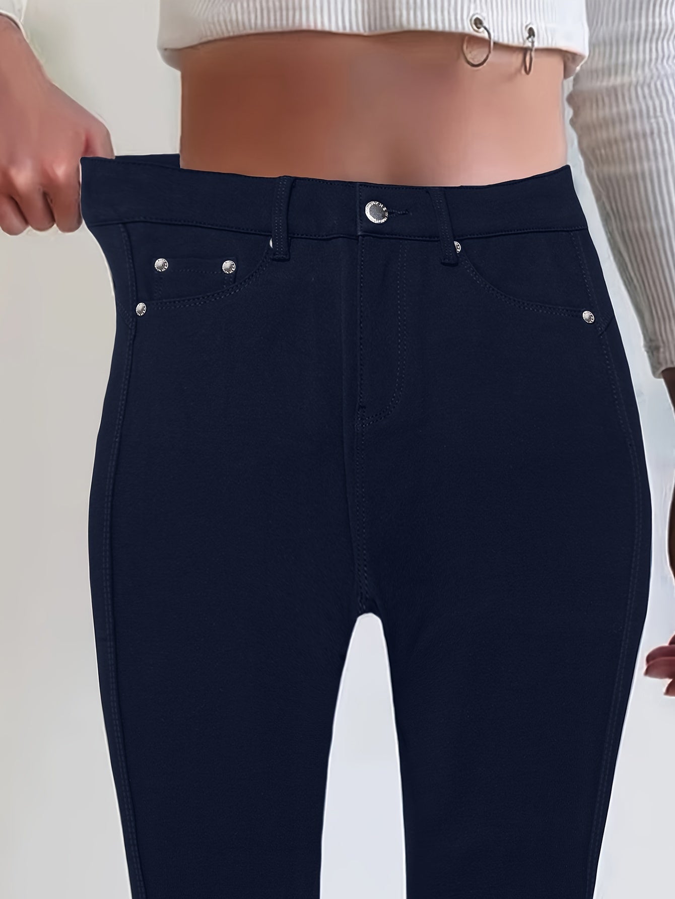 Women's High-Waisted Stretch Street Style Solid Black Skinny Fashion Metal Button Detail Casual Jeans