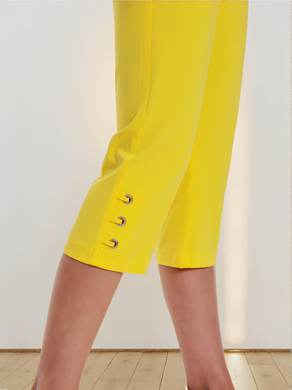 Women's Pull On Straight Leg Capri Pants Stretch Comfort Fit with Eyelet Detail And Two Pockets