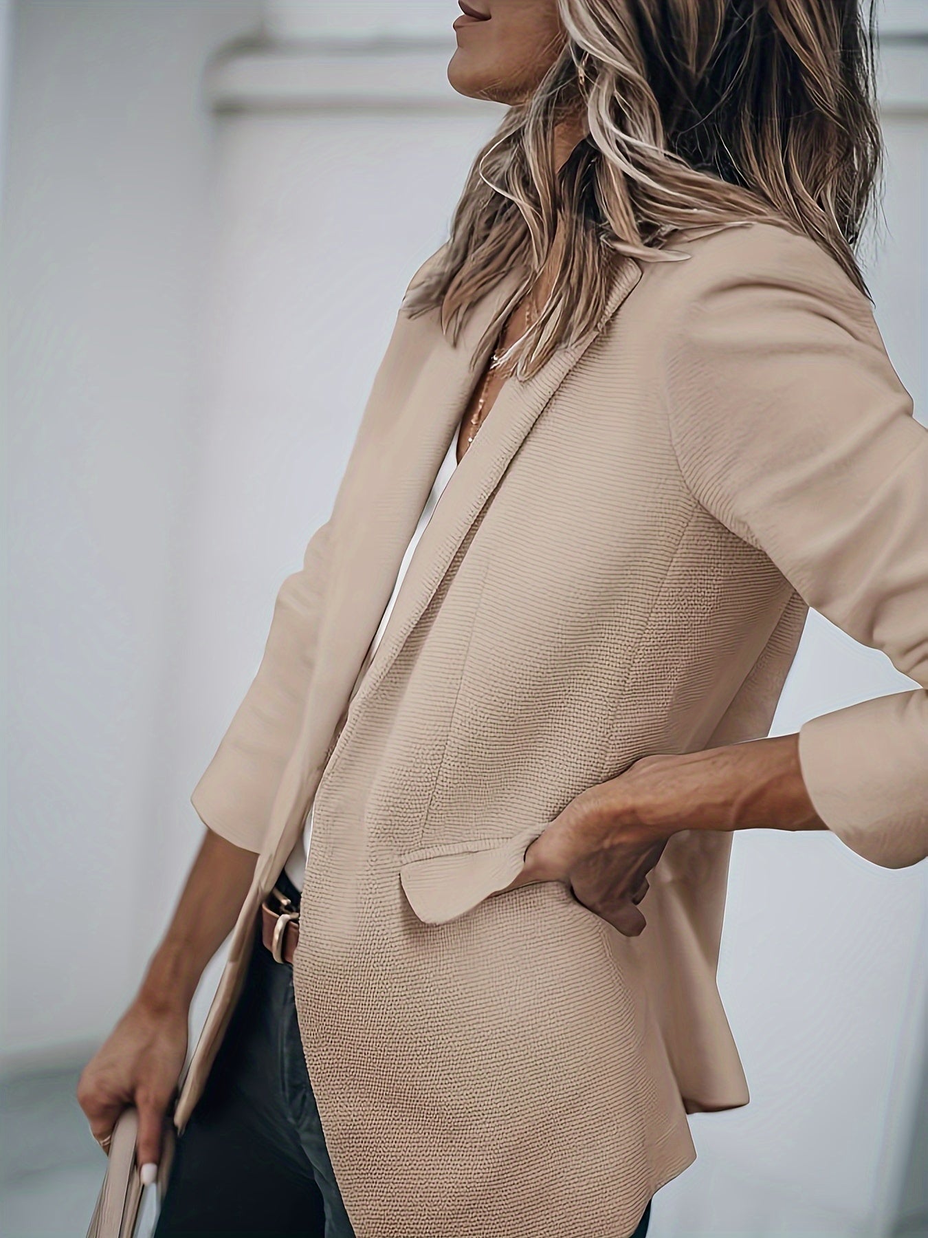 Ladies' Relaxed Blazers with an Open Front And Long Sleeves, Suitable for Work Or Office Wear