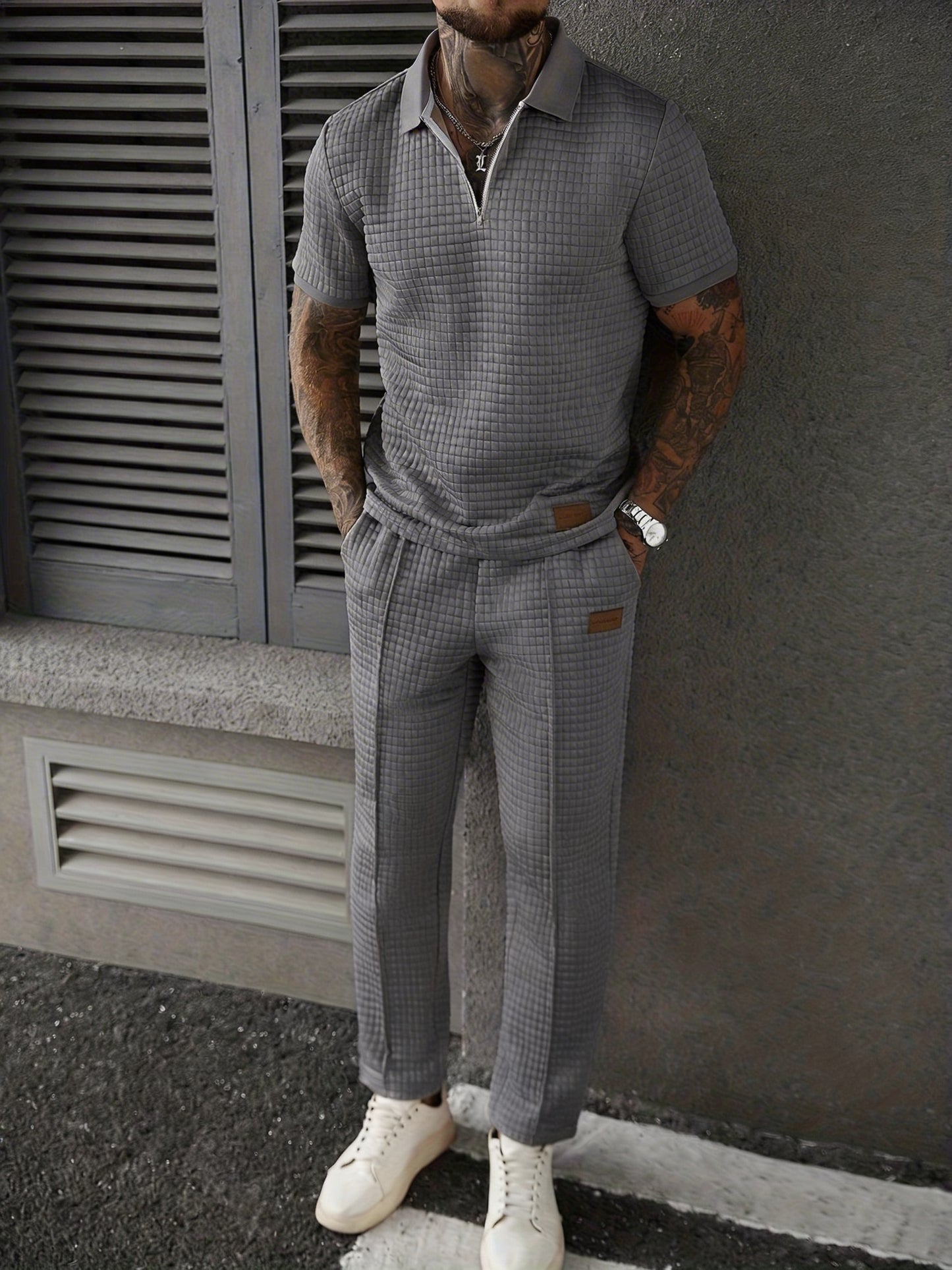 2pcs Men's Summer Commuter Casual Suit: Textured Fabric Half-zip Shirt Paired with Stitched Front Trousers, 2pcs Menswear, Vintage Style, Comfortable Fit.