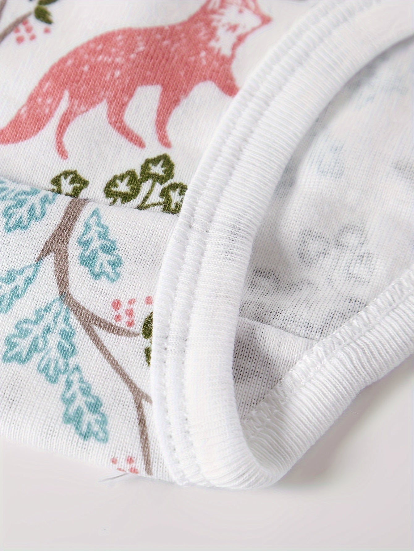 A Dozen Sets of Soft And Airy Girls' Underwear Featuring Designs Like Dolphins, Unicorns, Dancing Girls, Foxes, Balloons, Castles, Stripes, Flowers, Pegasus, And More, Perfect for Both Kids And Children