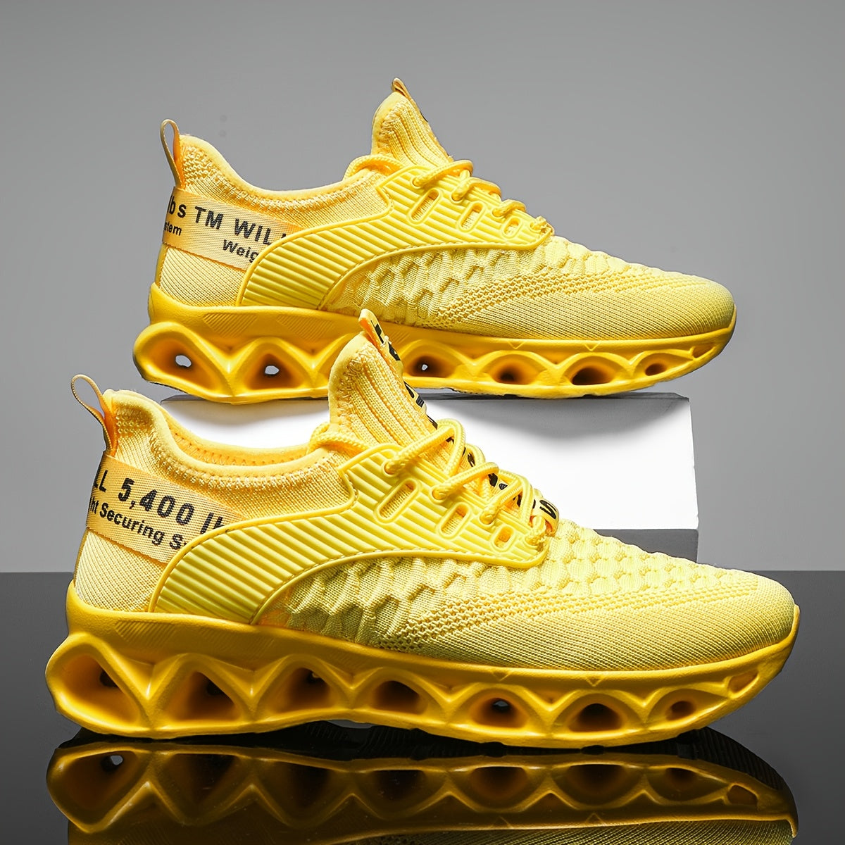 Summer Breathable Sports Shoes For Men And Women Lightweight Soft Soles Comfortable Running Shoes Trend Women'S Casual Shoes Fitness Ball Travel Outdoor Walking Shoes Large Size Men'S Shoes