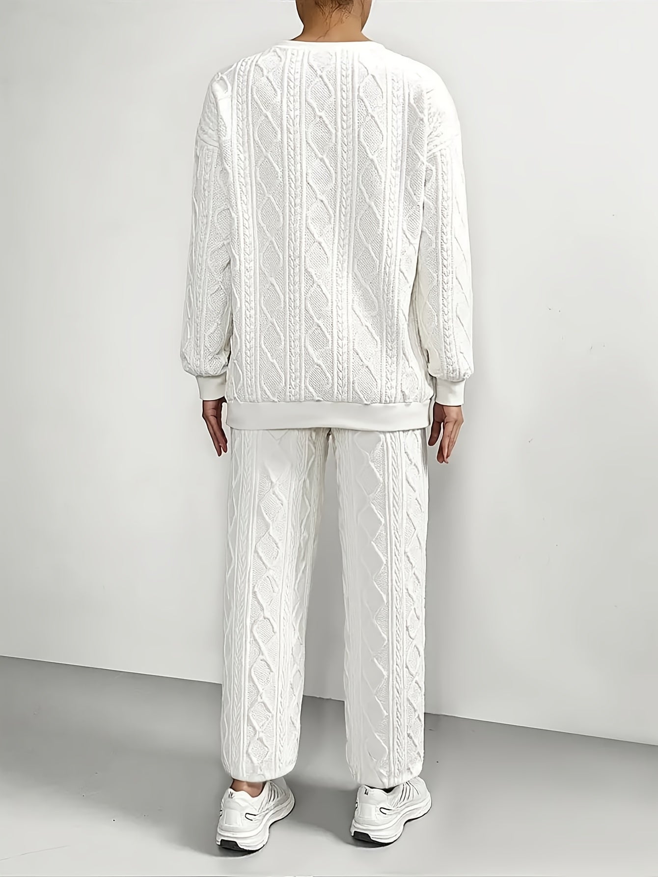 Women'S Sweatshirt Ensemble for Autumn/Winter 2025 - Featuring a Solid Color, Cable Patchwork, Long Sleeve Crew Neck Top And Cuffed Pants in a Two-Piece Outfit, Including a Pullover And Sweater, Perfect for Christmas And Fall