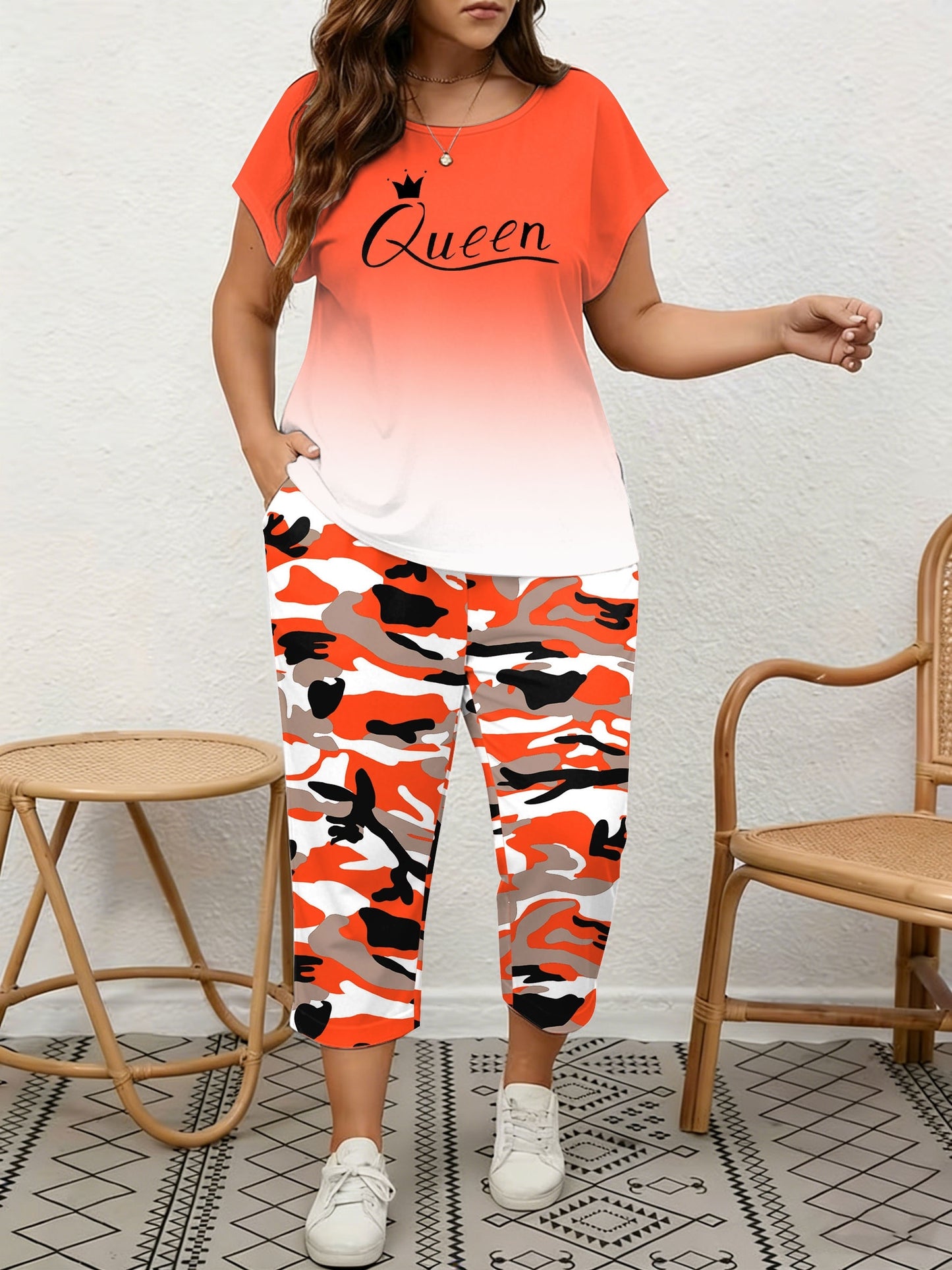 Plus Size, Spring/Summer Plus Size Women's 2pcs Set, Gradient Print And Queen Print, Round Neck Top with Capri Pants, Suitable for Home, Leis And Outings
