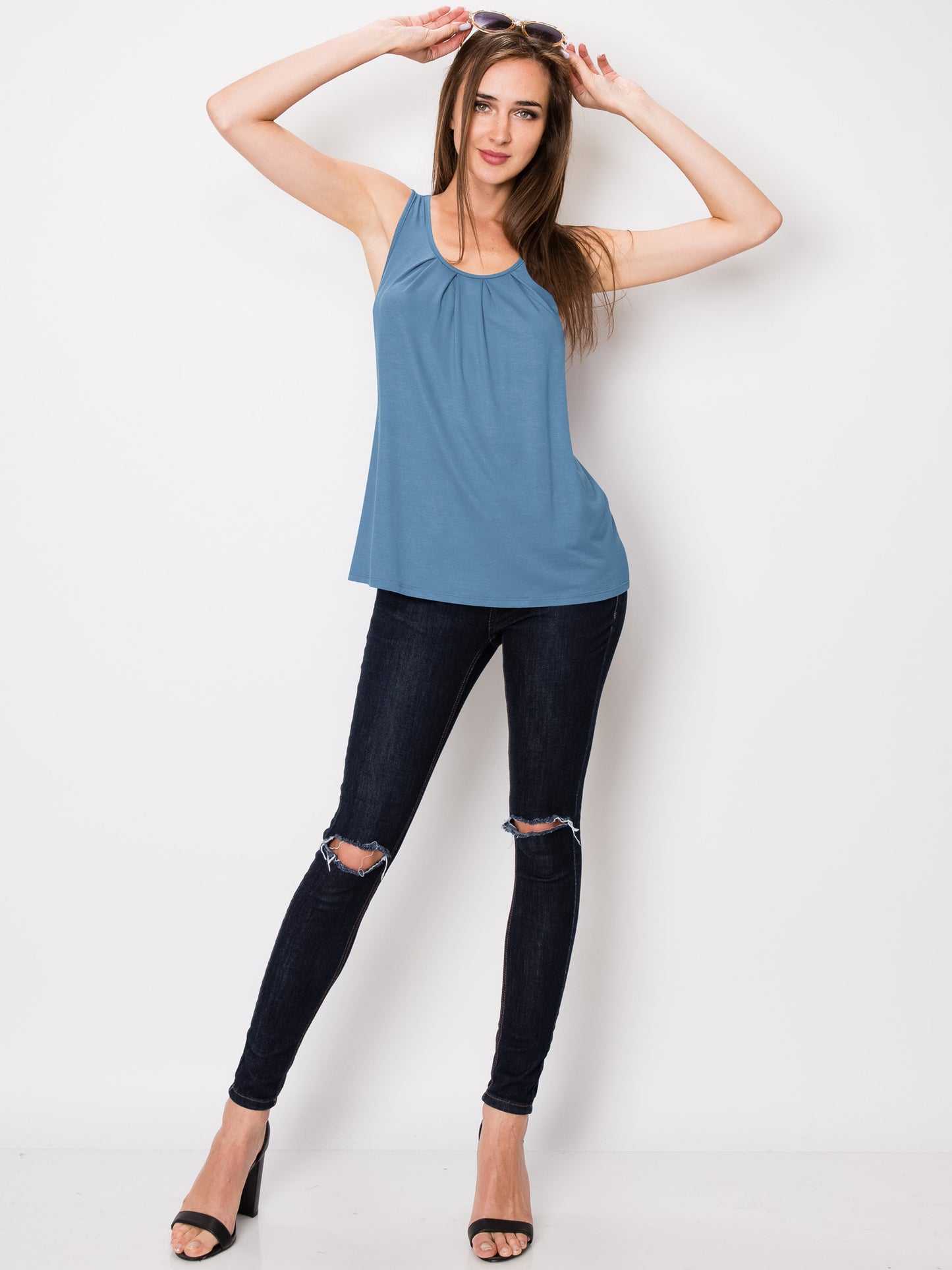 Women's Sleeveless Scoop Neck Loose Fit Tank Top