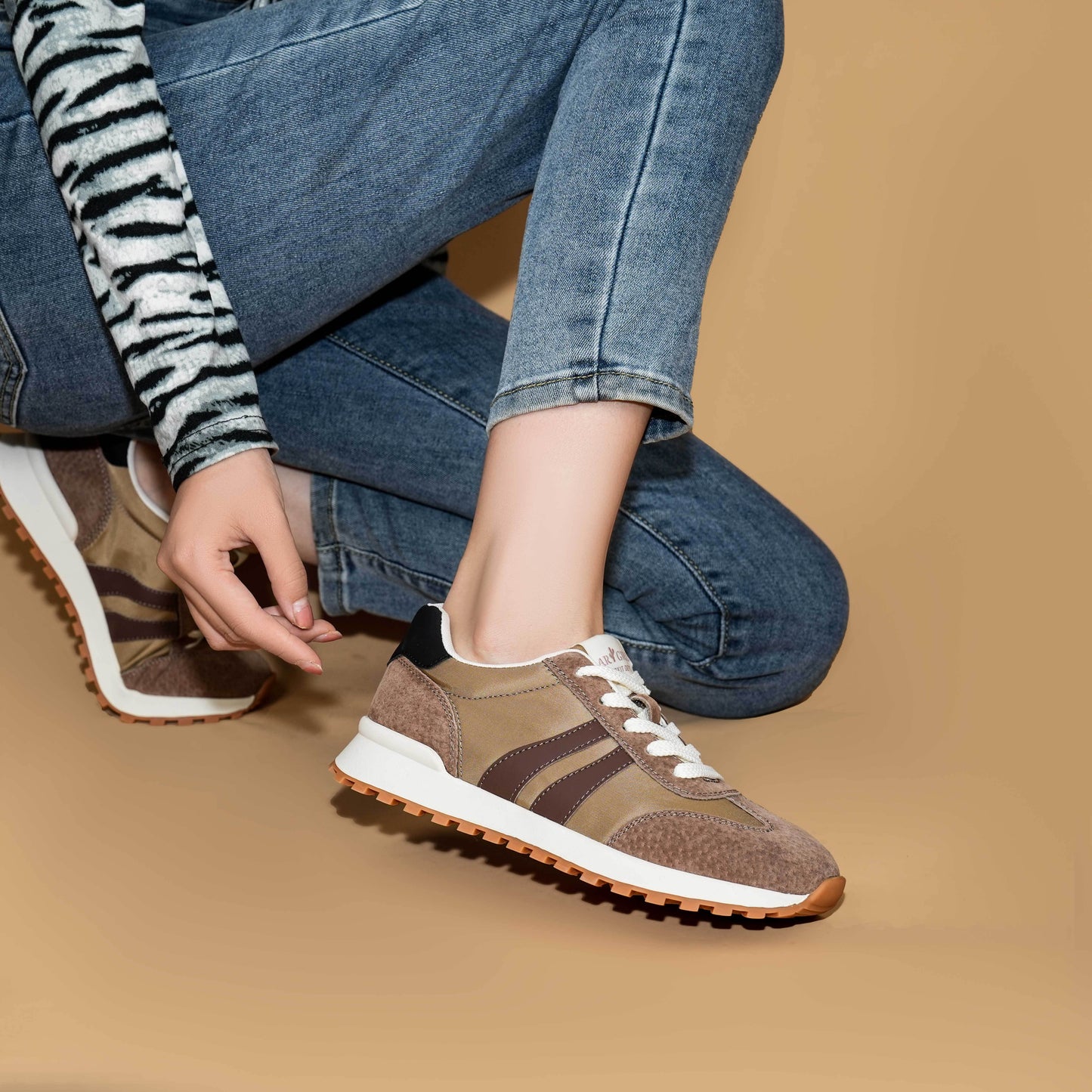 Women's Genuine Leather Chunky Lug Sole Lace Up Running Shoes Casual Designed Fashion Sporty Sneakers AA1127n