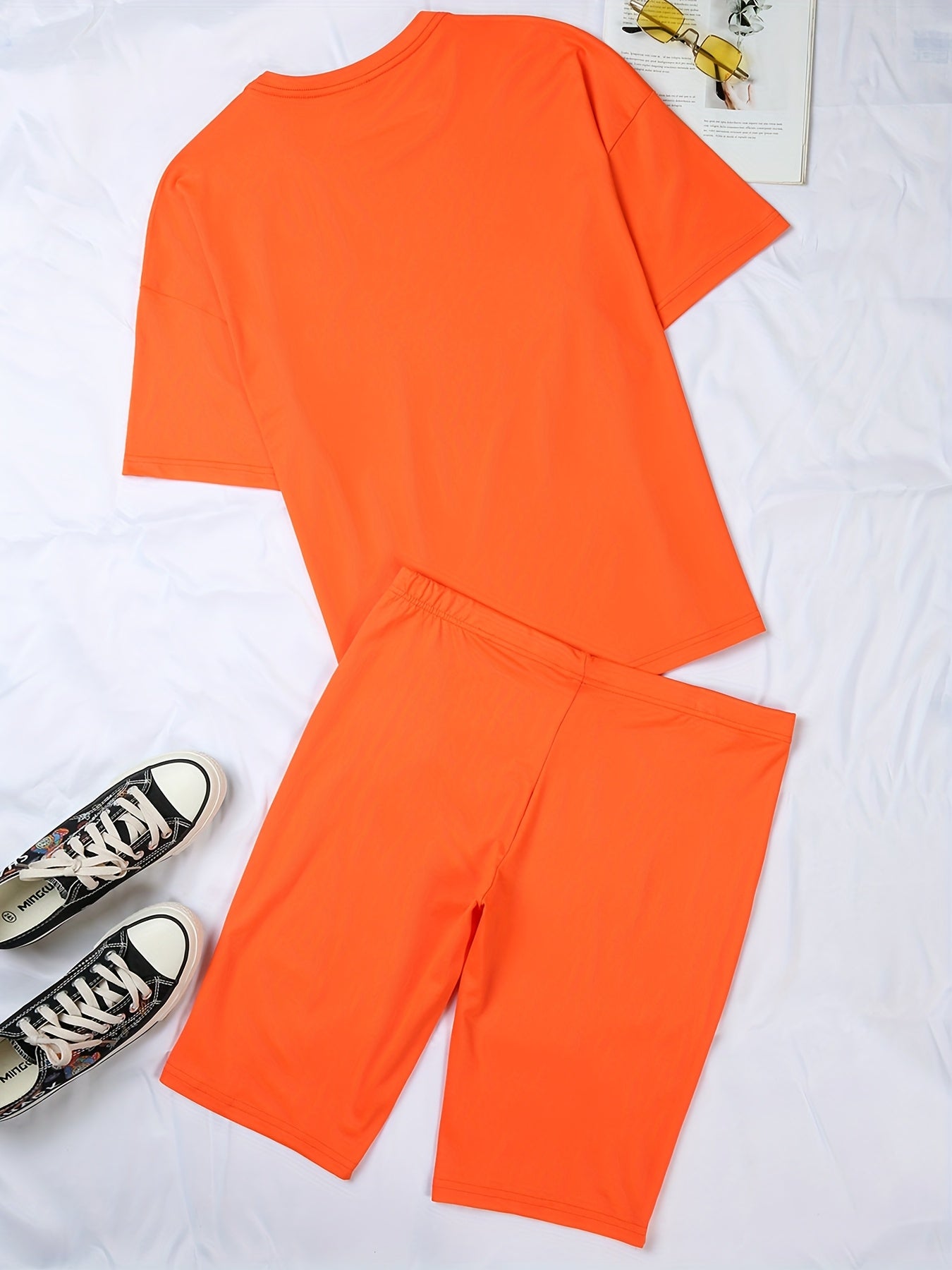 Plus Size - Plus Size - Relaxed Fit Letter Graphic Two-Piece Set, Casual Short-Sleeve Tee And Shorts Outfit, Women'S Trendy Rose Red Ensemble