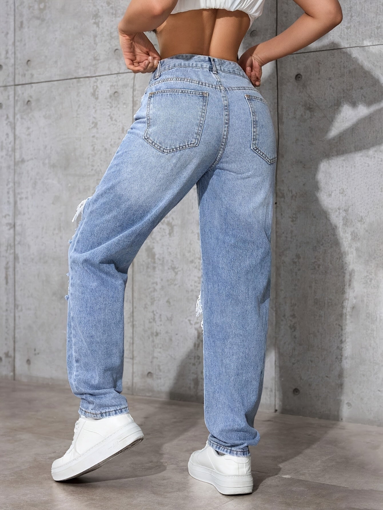 KUYIGO Women'S Pocket Detail Distressed Straight Loose Casual Denim Jeans