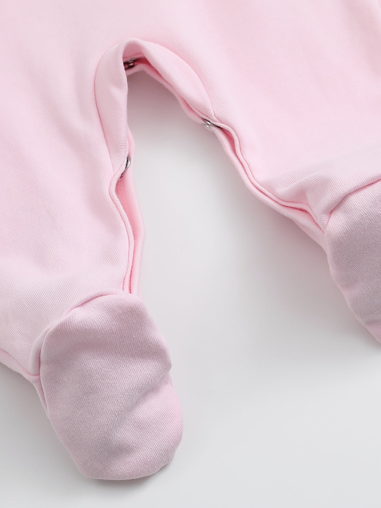 Baby Cotton Onesie with "My Great Grandma Loves Me" Lettering - Soft Long Sleeve Newborn Romper, Easy On/Off Outfits Suitable for Spring Summer Fall, Grandma-Themed Clothing, Perfect for Outdoor
