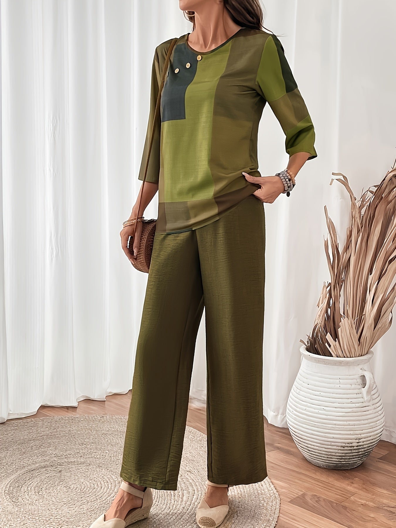 Elegant Women's Two-Piece Set - Round Neck Top And Wide Leg Pants with Checkered Patchwork Print, Polyester Material, Simple And Casual, Soft And Skin-Friendly, Perfect for Spring And Summer