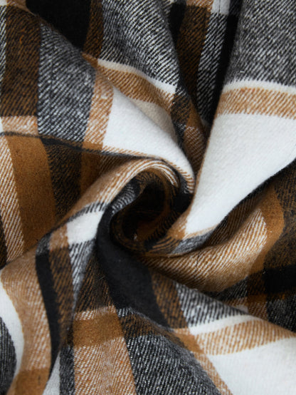 A Long Lapel Single-breasted Checkered Coat with A European And American Style, Unlocking Fashionable Autumn And Winter Outfits