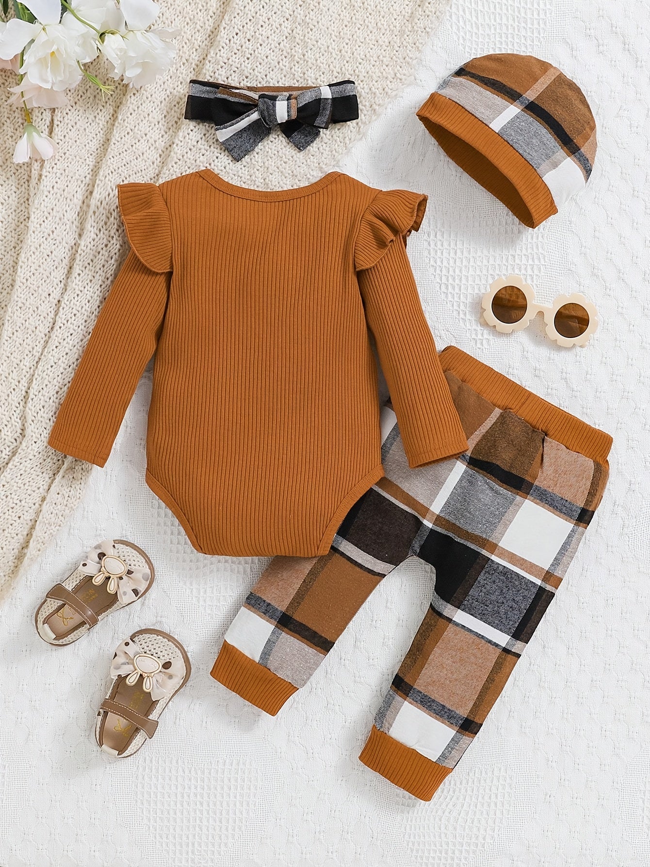 2pcs Baby Girl Autumn And Winter Long-Sleeved Pink Romper with Plaid Pants And Hat Set, for Outdoor, Perfect for Outdoor