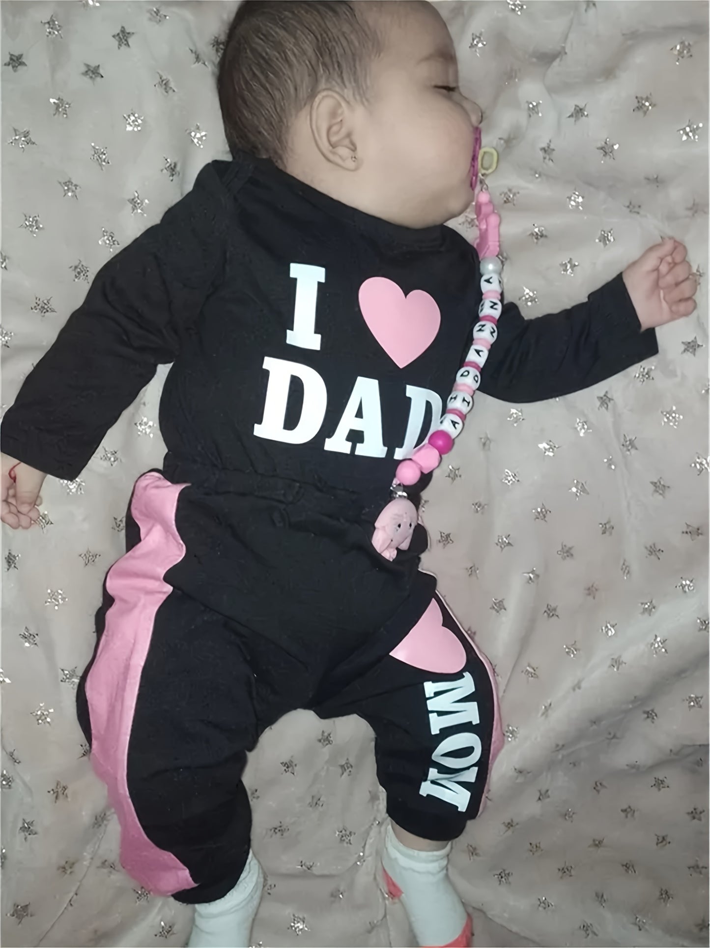 KuKitty Newborn Baby Girl Clothes Infant Girls 2pcs Outfit Set I Love Dad/Mom Print Bodysuit Tops And Pants, Perfect for Outdoor