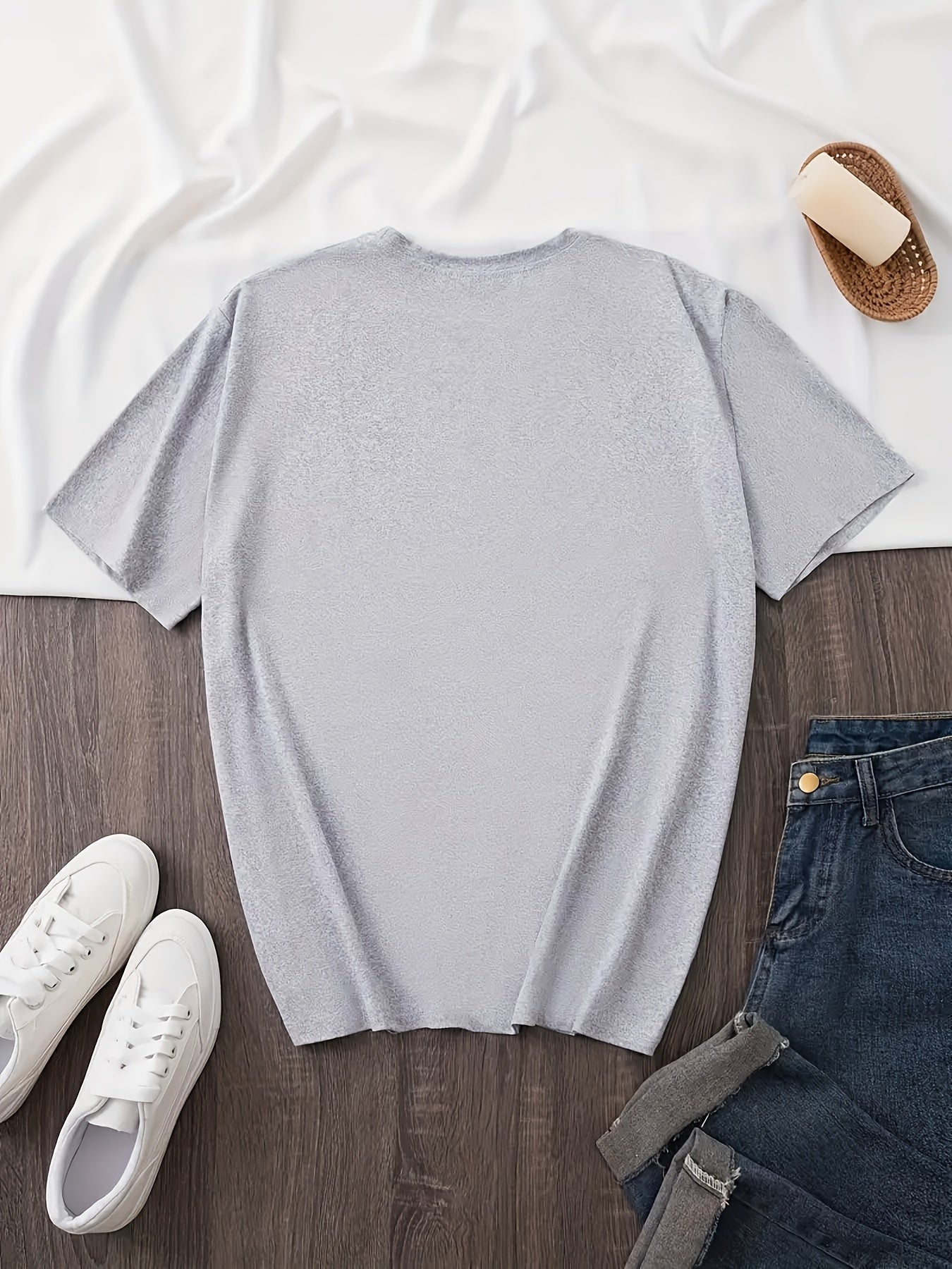 Plus Size - Plus Size - Plus Size Women'S Fashion Cute Cat Expression Print Loose Drop Shoulder Half Sleeve Shirt High Quality Women'S Top Casual V-Neck T-Shirt, Comfortable And Versatile Style for Spring, Summer, And Autumn, Retro Casual
