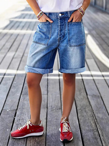 Plus-Size Women'S Denim Shorts Featuring an Elastic Design, High Waist, Wide Legs, And a Rolled Hem. They Are Crafted with a Wash Process And Loose Fit, Designed to Enhance The Buttocks And Tighten The Abdomen