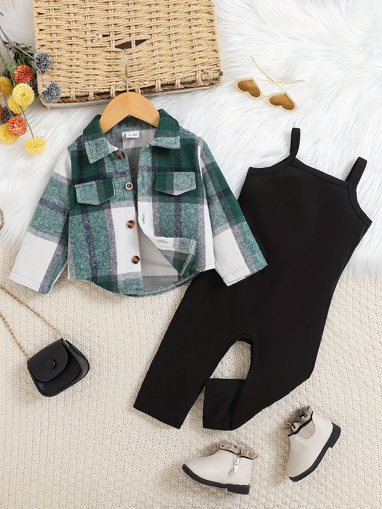 2pcs for Baby Girls Clothes And Toddlers In Autumn And Winter, Including A Green Two-tone Plaid Long-sleeve Coat And A Black Camisole Jumpsuit, Perfect for Outdoor