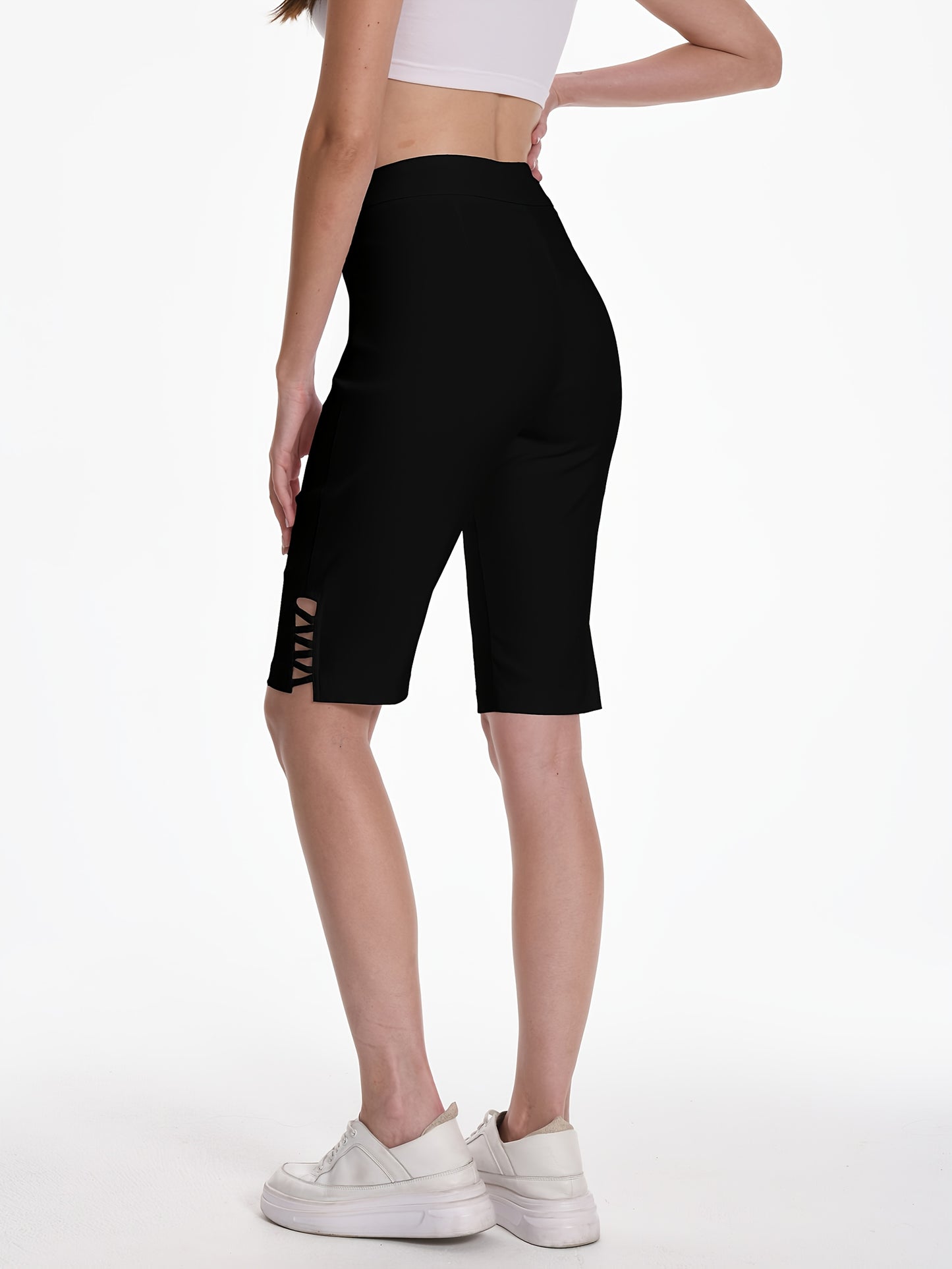 Women Pull On Bermuder With Sofe Fabric And Super Stretch And Details On Legopen Two Pockets