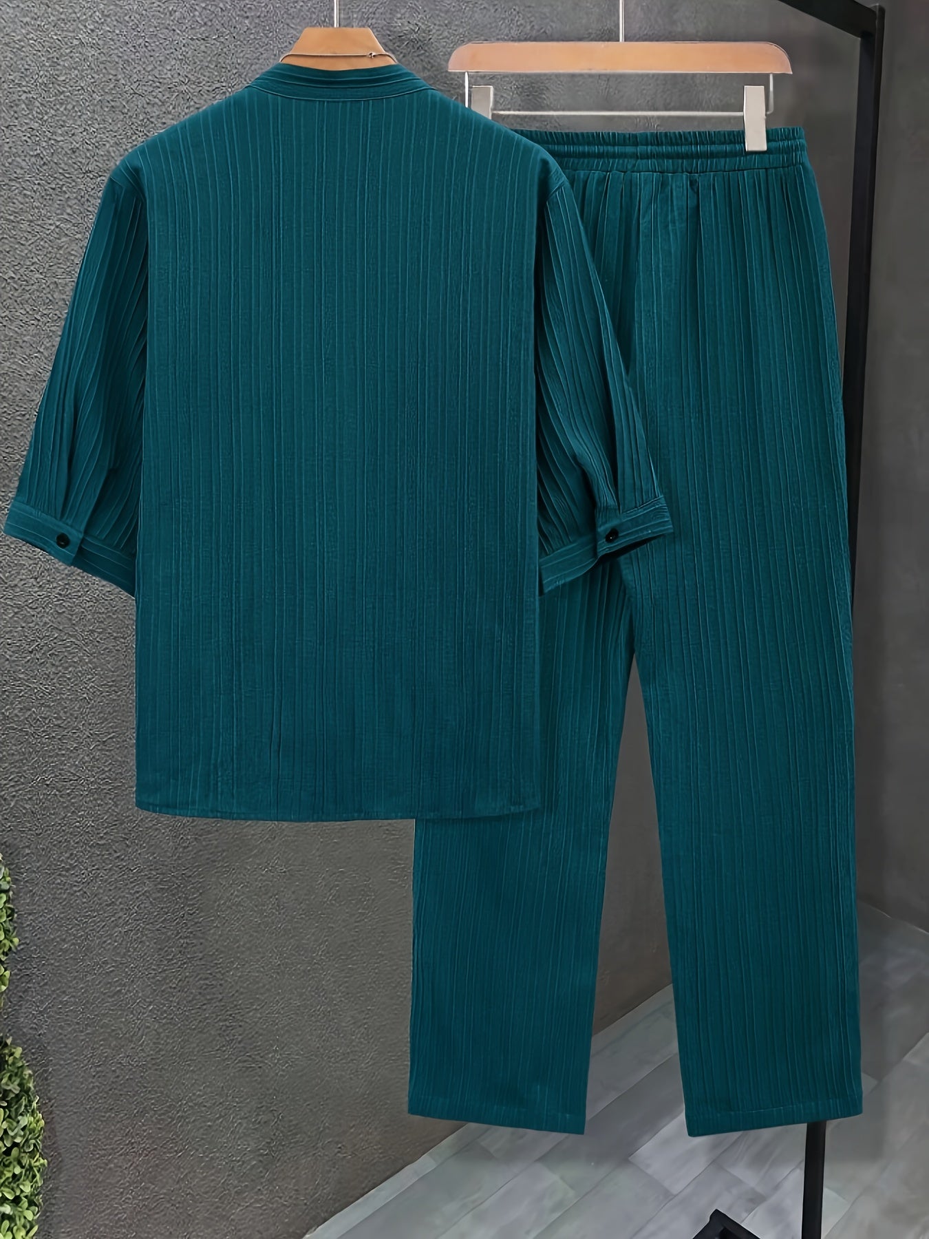 Men's Solid Color Spring/Summer Casual Pure Color Monk-Tie Short Sleeve Shirts And Pants Set