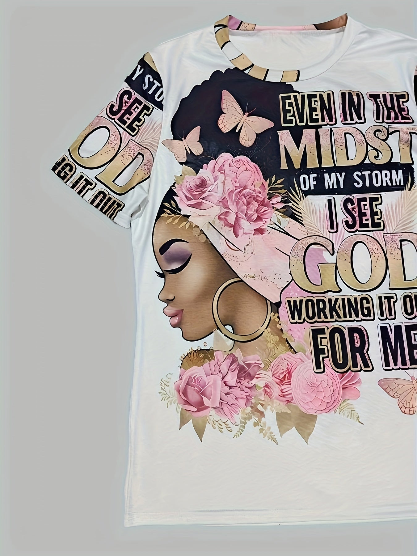 Plus Size - Plus Size, Women'S Faith-Inspired Christian T-Shirt with "Even in the Midst of My Storms I See God Working It Out for Me" Bible Verse - Soft Breathable Round Neck Short Sleeve Casual Top, Inspirational Letter Print & Floral Design for Sp