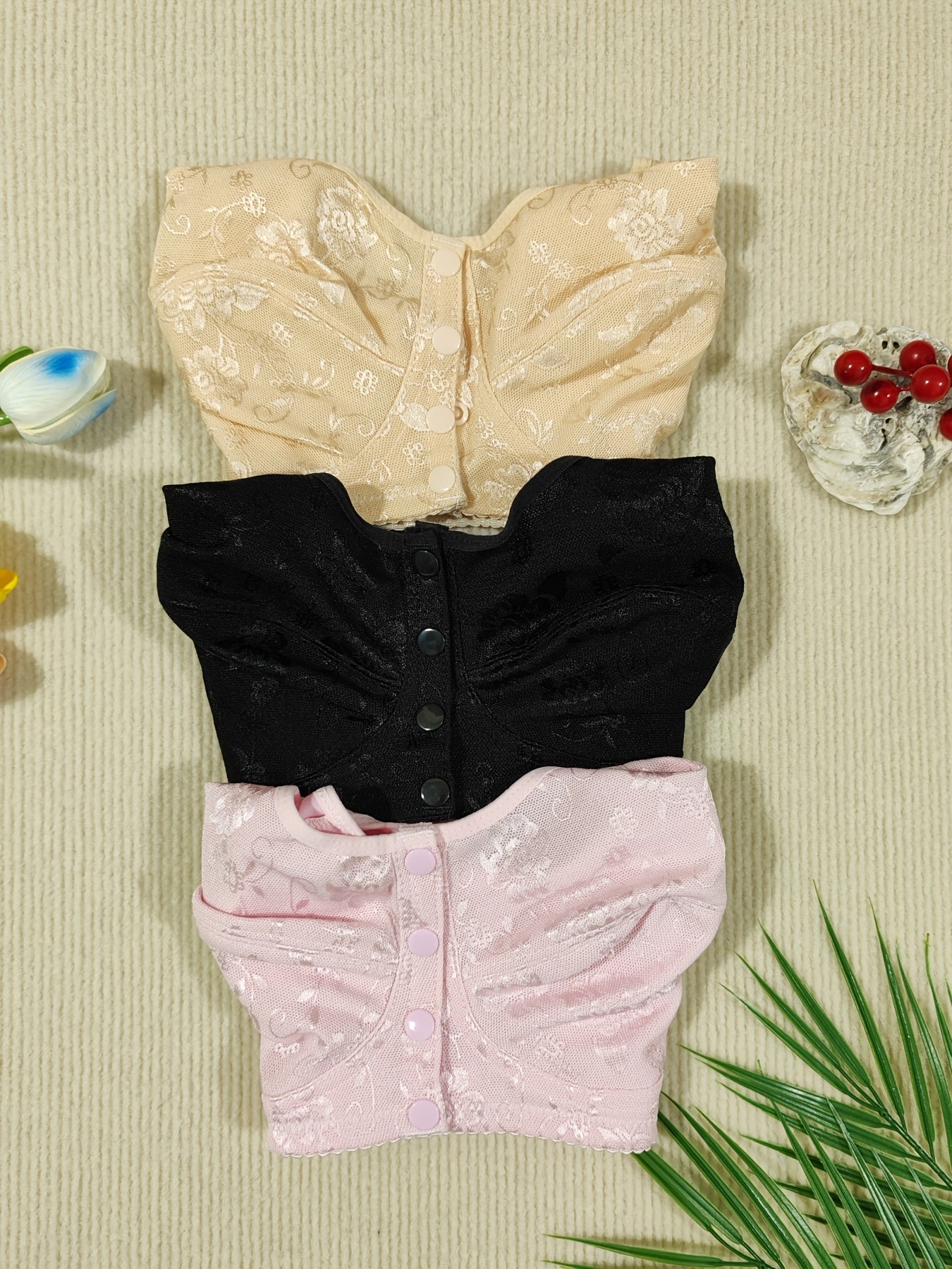 3pcs Valentine's Day Special Comfort Lace Bralettes for Women - Wireless, Front Closure, No Padding, Lightweight & Breathable - Perfect for Moms & Grandmothers