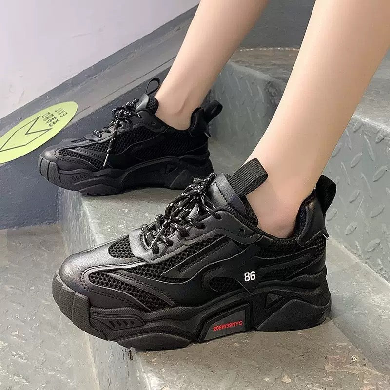 Women's Breathable Mesh Sneakers - Lightweight Low-Cut Round Toe Lace-Up Sneakers with Cushioning Sole & Upper, Minimalist White Suitable for Gym,, Casual Attire, - Casual Sports Footwear, Women Shoes