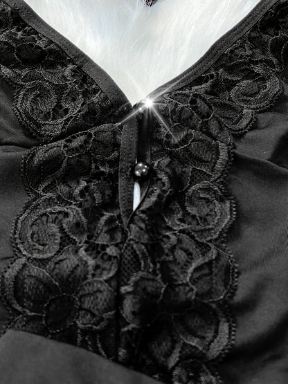 Spring/Summer New Gift Set: Solid Color Lace Trim Halter Neck Tie-Back Button-Up Open-Back Lace Trim Soft Skin-Friendly Sexy Home Sleepwear Set