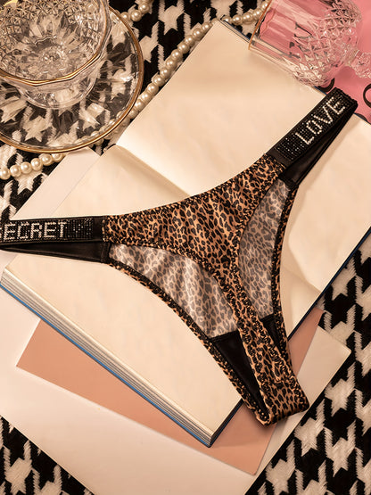5pcs of Alluring Thongs for Women, Adorned with Rhinestones, Featuring a Low-Rise Design. These Soft And Breathable Panties Offer Comfort And Good Elasticity, Making Them Ideal for Everyday Wear, Sports
