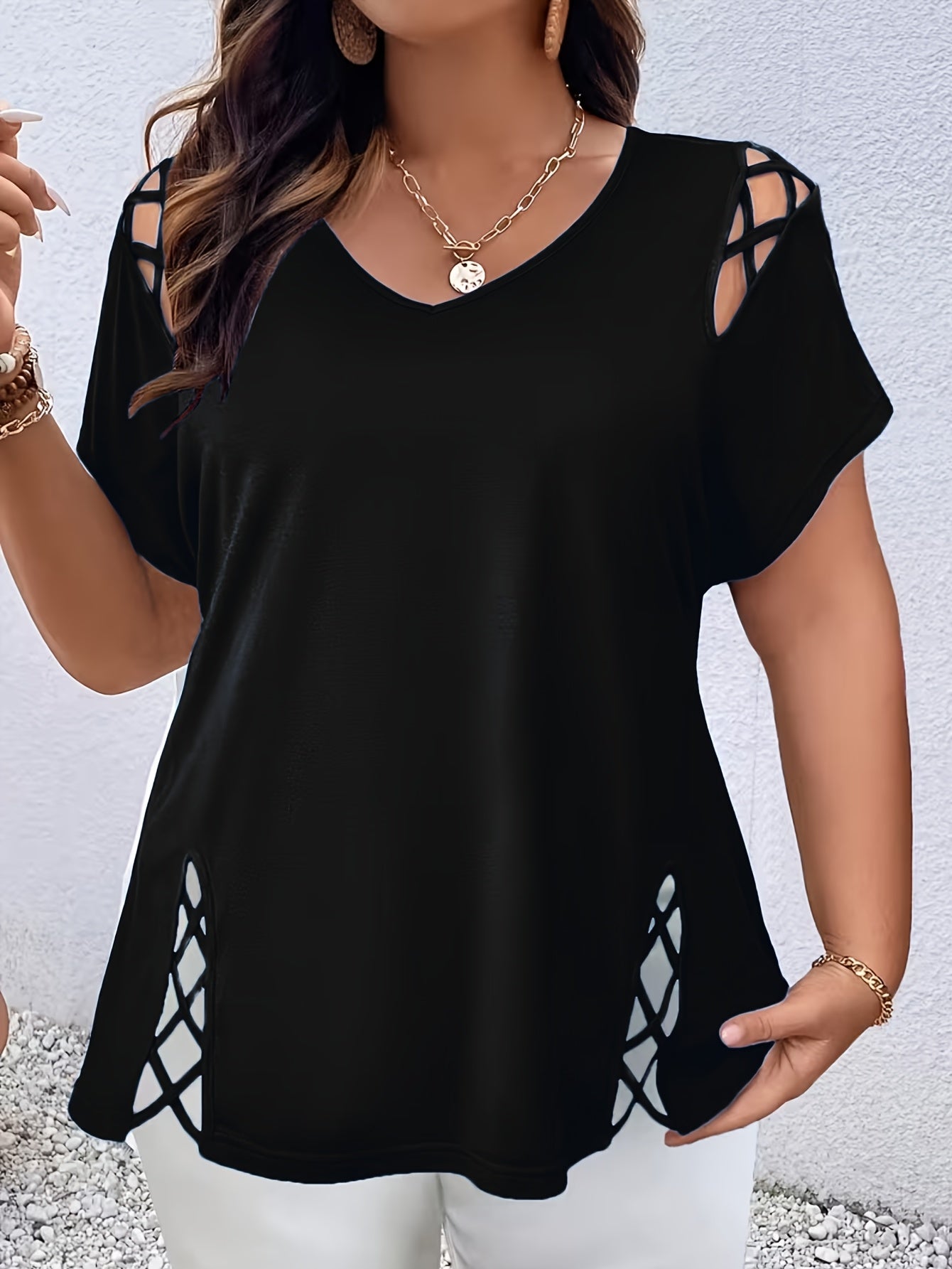 Plus Size Women'S Loose-Fitting Short-Sleeve V-Neck Tee - Stylish V-Neck Style Featuring Open Cross Elements. Perfect for Both Casual And Formal Settings During Spring And Summer, Making It Great for Everyday Wear And Special Events