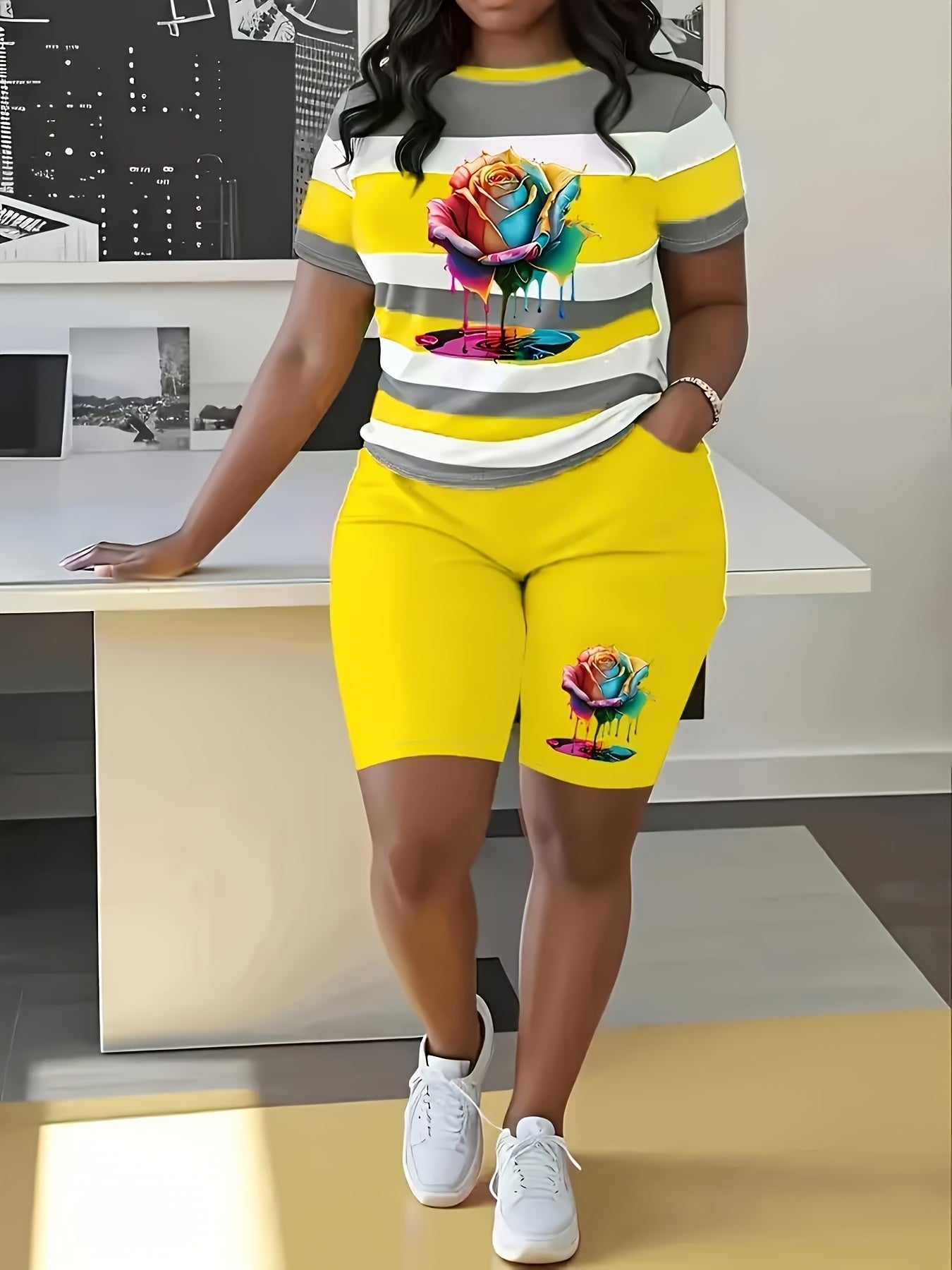 Women'S Casual Striped Short-sleeve Shorts Set, Featuring A Mix Of Floral And Striped Prints, With Pockets On The Shorts.